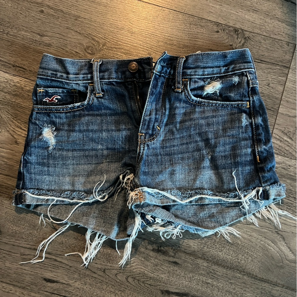 Hollister shorts great condition smoke free home